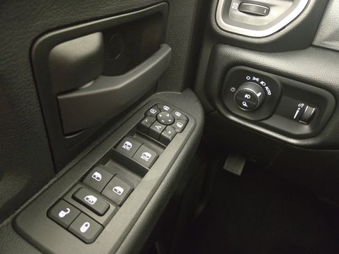 Used 2026 RAM 2500 Tradesman AWD/4WD image 29