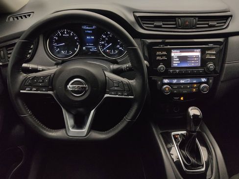 Used 2017 Nissan Rogue SV FWD image 26