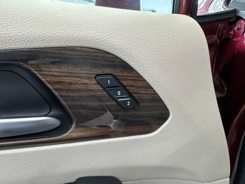 Used 2021 Chrysler Pacifica Limited w/ Premium & Safety Sphere Group AWD/4WD image 18