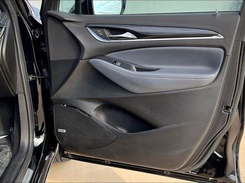 Used 2024 Buick Enclave Premium image 29