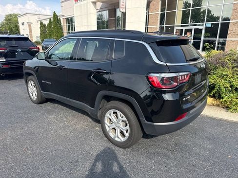 Used 2024 Jeep Compass Latitude AWD/4WD image 4