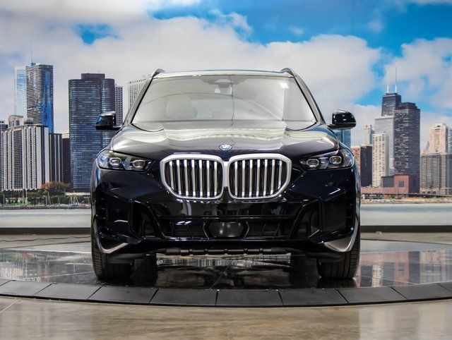 Used 2026 BMW X5 xDrive50e w/ M Sport Package AWD/4WD image 3
