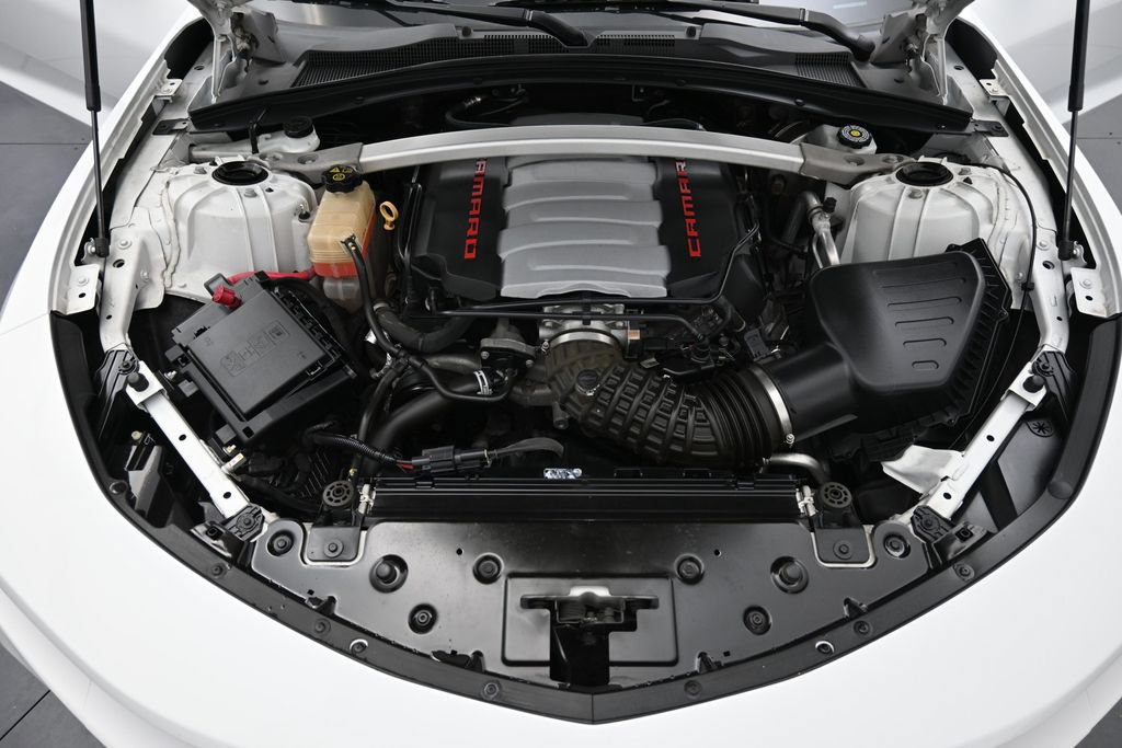 Used 2020 Chevrolet Camaro SS RWD image 28