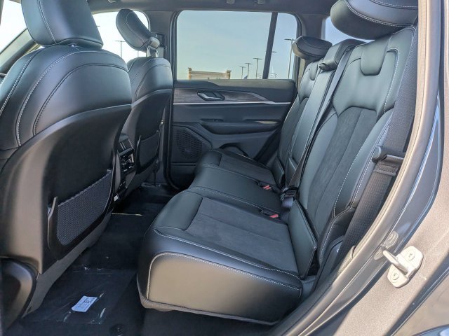 New 2026 Jeep Grand Cherokee Altitude RWD image 15