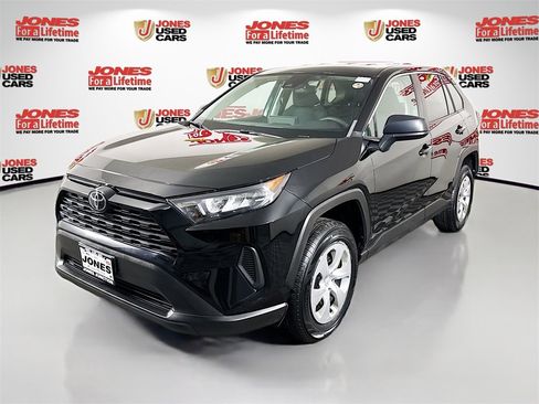 Certified 2022 Toyota RAV4 LE image 12
