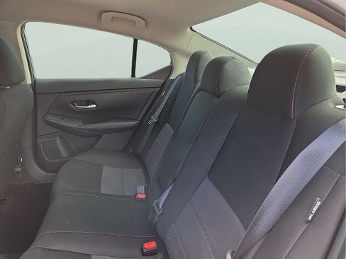Used 2025 Nissan Sentra SR FWD image 35