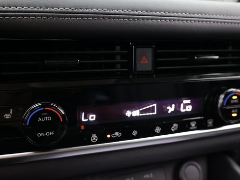 Used 2026 Nissan Rogue SL FWD image 26