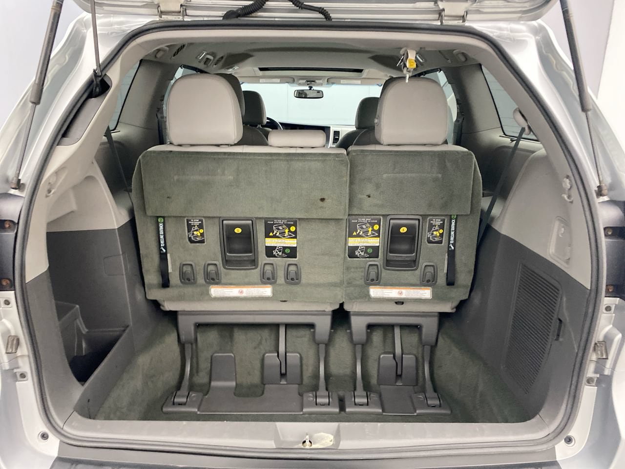 Used 2015 Toyota Sienna XLE w/ XLE Navigation Package AWD/4WD image 26