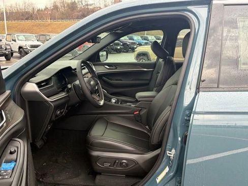 New 2026 Jeep Grand Cherokee Limited image 16