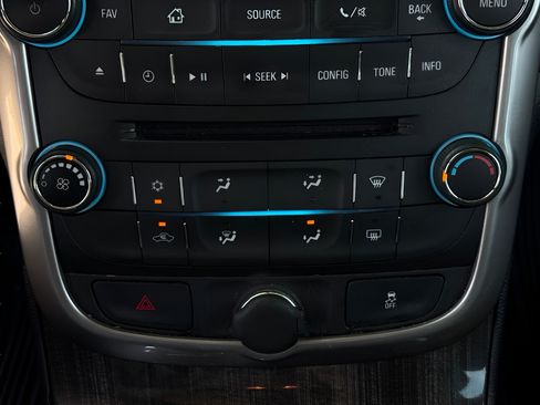 Used 2015 Chevrolet Malibu LT w/ Power Convenience Package FWD image 28