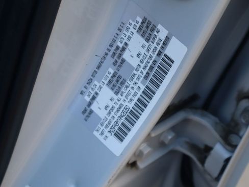 Used 2024 MAZDA MAZDA3 s FWD image 25
