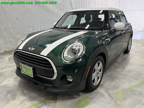 Used 2017 MINI Cooper 4-Door Hardtop image 1