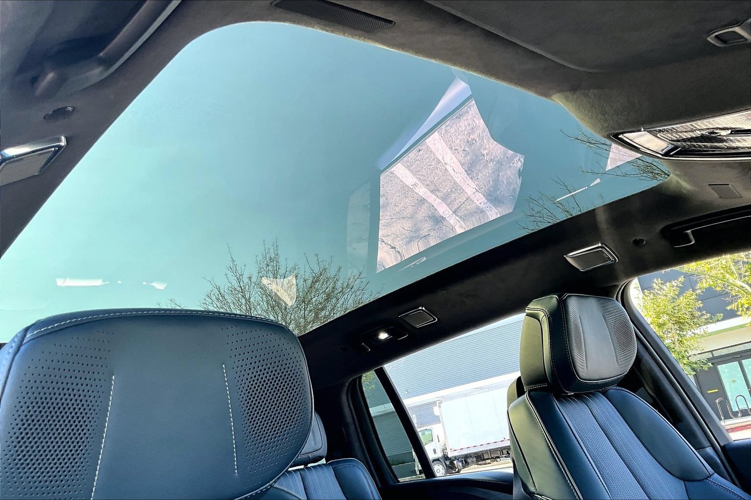 New 2026 Cadillac Escalade IQ Luxury 2 w/ LPO, Floor Liner Package AWD/4WD image 32