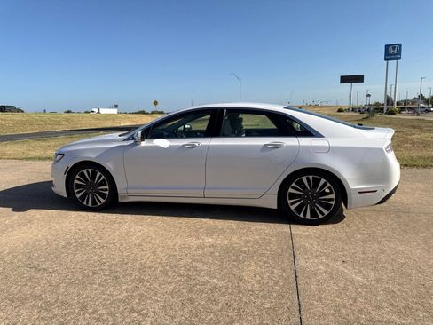 Used 2019 Lincoln MKZ Reserve FWD image 7