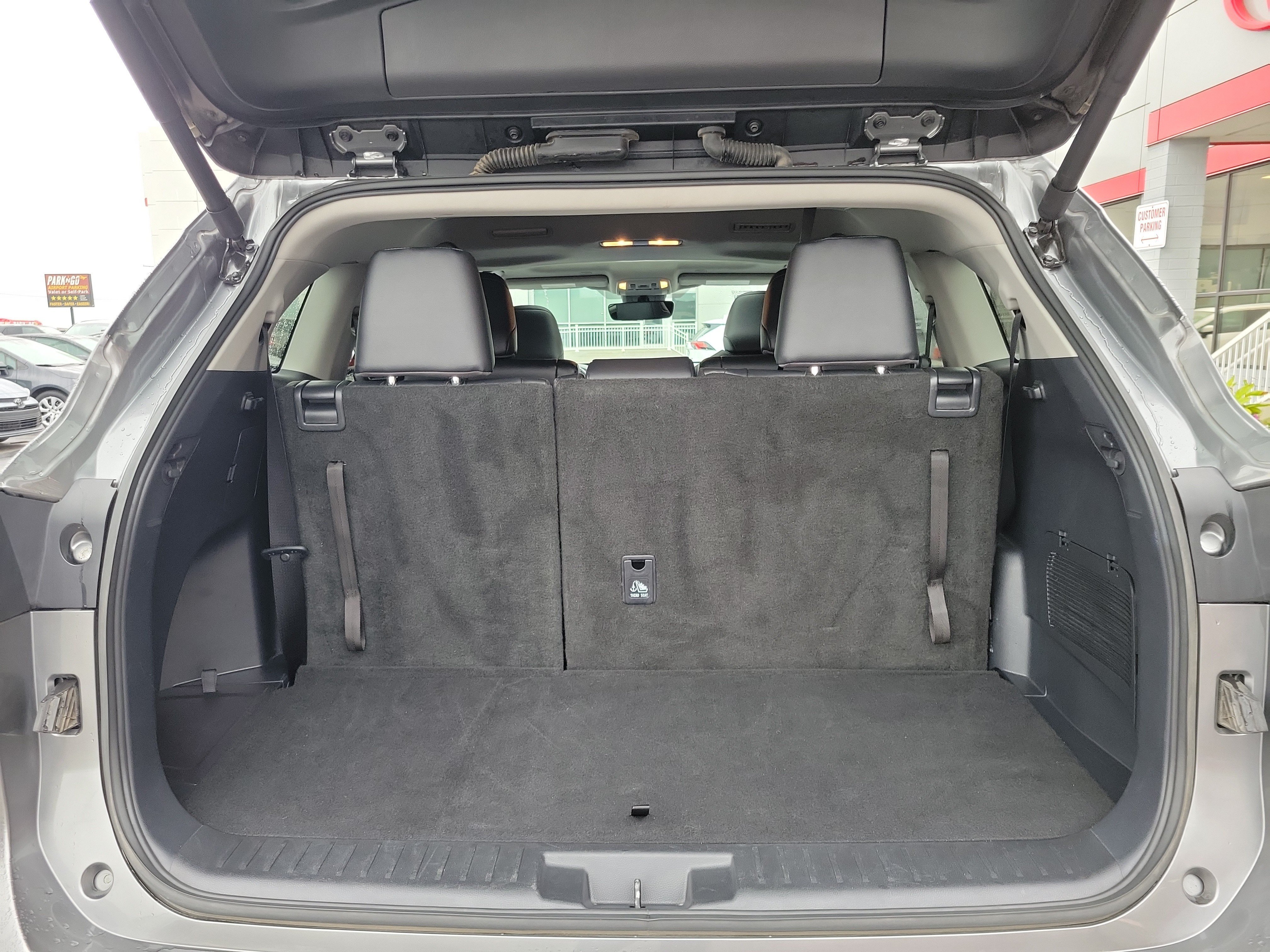 Used 2026 Toyota Highlander XLE AWD/4WD image 8