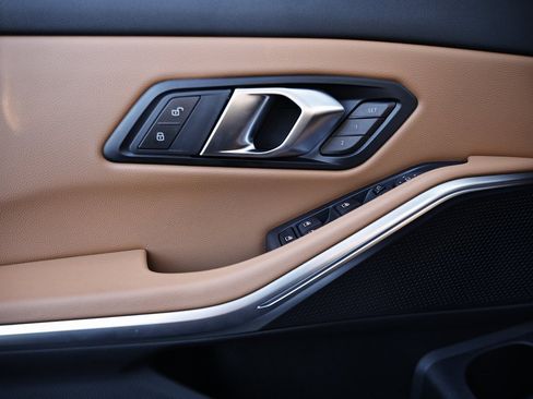 New 2025 BMW 330i xDrive Sedan w/ Convenience Package image 14