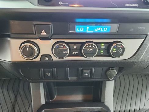 Used 2022 Toyota Tacoma SR AWD/4WD image 27
