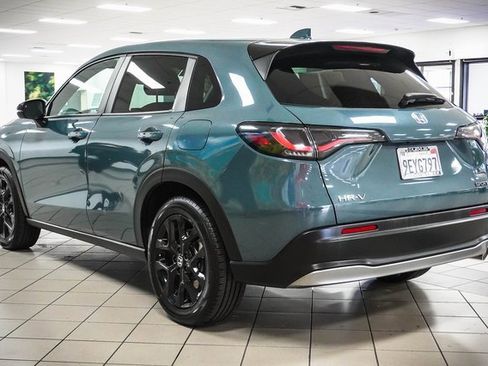 Used 2023 Honda HR-V Sport image 8