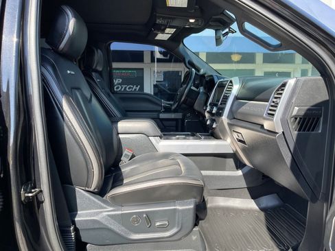 Used 2020 Ford F250 Platinum w/ FX4 Off-Road Package AWD/4WD image 28