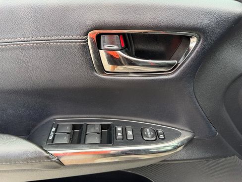 Used 2016 Toyota Avalon XLE Plus FWD image 38
