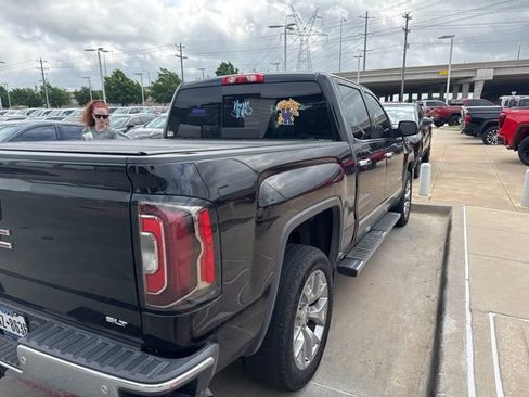 Used 2018 GMC Sierra 1500 SLT w/ SLT Premium Package image 4