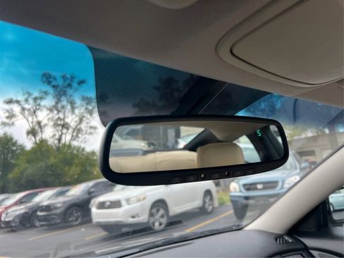 Used 2010 Hyundai Genesis 3.8 image 17