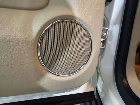 Used 2012 Cadillac Escalade Luxury AWD/4WD image 41