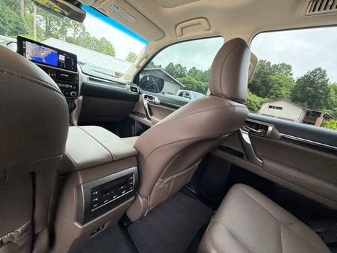 Used 2023 Lexus GX 460 Luxury w/ Accessory Package AWD/4WD image 78