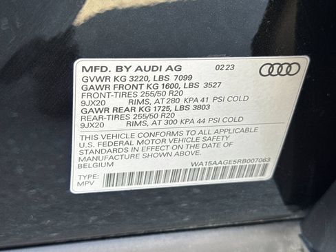 Used 2024 Audi Q8 e-tron Premium Plus w/ Premium Plus Package AWD/4WD image 29