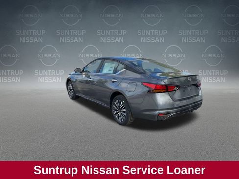 Used 2025 Nissan Altima 2.5 SV image 6