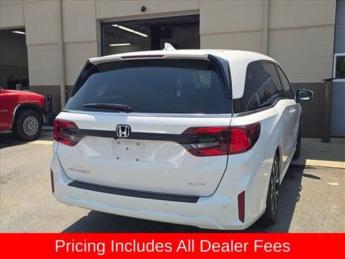 Used 2025 Honda Odyssey Elite image 9