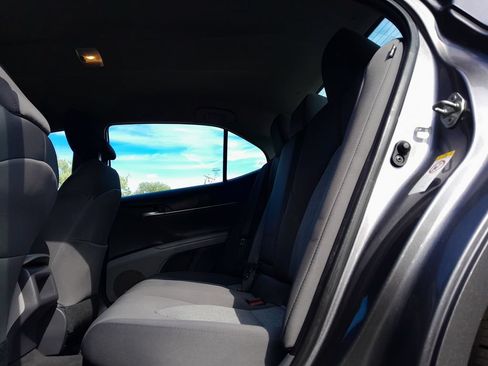 Used 2019 Toyota Camry LE FWD image 32