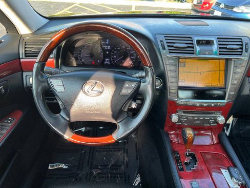 Used 2011 Lexus LS 460 AWD w/ Luxury Value Edition image 30