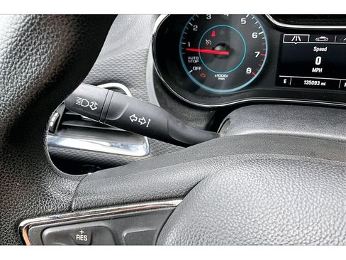 Used 2018 Chevrolet Cruze LT w/ Convenience Package FWD image 20