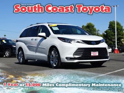 Certified 2024 Toyota Sienna Platinum