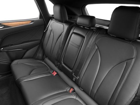 Used 2017 Lincoln MKC Reserve AWD/4WD image 9