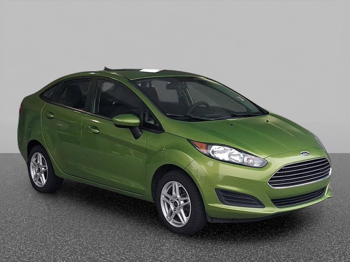 Used 2019 Ford Fiesta SE FWD image 2