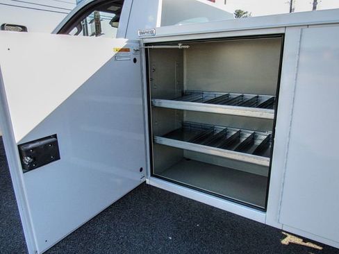 New 2025 GMC Sierra 3500 Pro w/ Convenience Package image 16