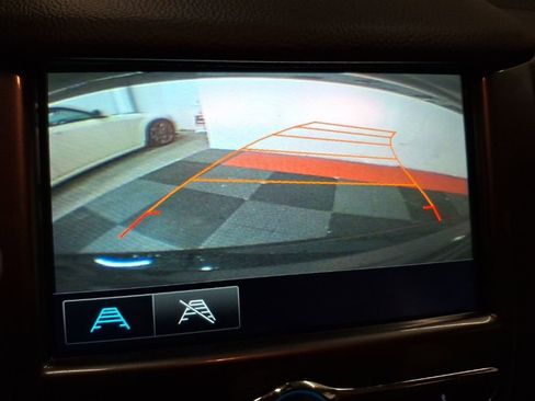 Used 2017 Chevrolet Cruze LT image 24