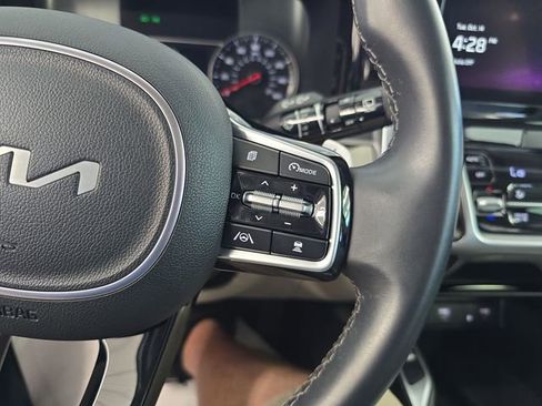 Certified 2023 Kia Sorento EX image 18