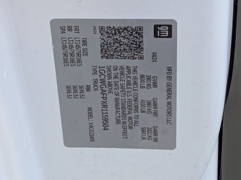 Used 2024 Chevrolet Express 2500 w/ Driver Convenience Package image 30