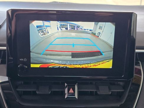 Used 2024 Toyota Corolla LE image 5