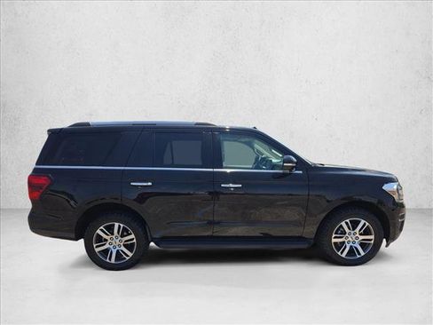Used 2024 Ford Expedition Limited RWD image 4