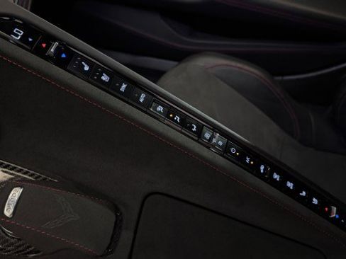 Used 2023 Chevrolet Corvette Stingray Premium Cpe w/ Z51 Performance Package image 8