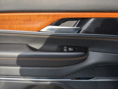 Used 2024 Jeep Grand Wagoneer L Series III image 23