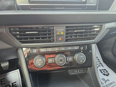 Used 2022 Volkswagen Jetta SE FWD image 26