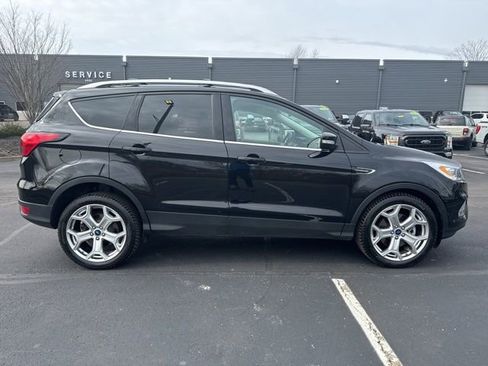 Used 2019 Ford Escape Titanium image 8