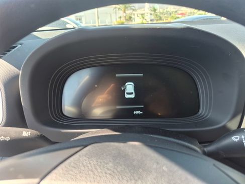 Used 2026 Hyundai Venue SE FWD image 14