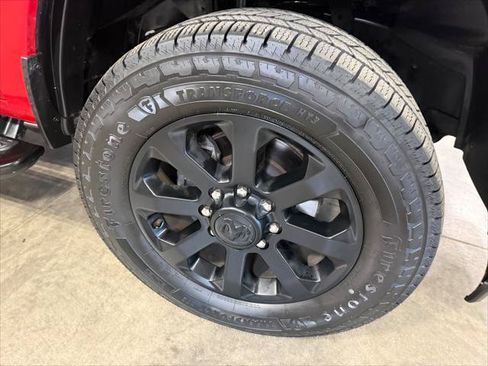Certified 2024 RAM 2500 Big Horn w/ Night Edition AWD/4WD image 6
