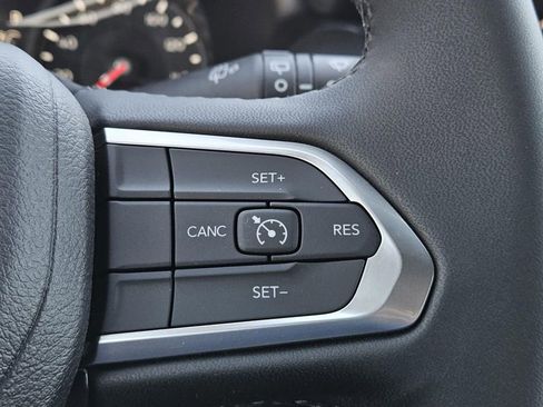 New 2026 Jeep Compass Latitude image 17